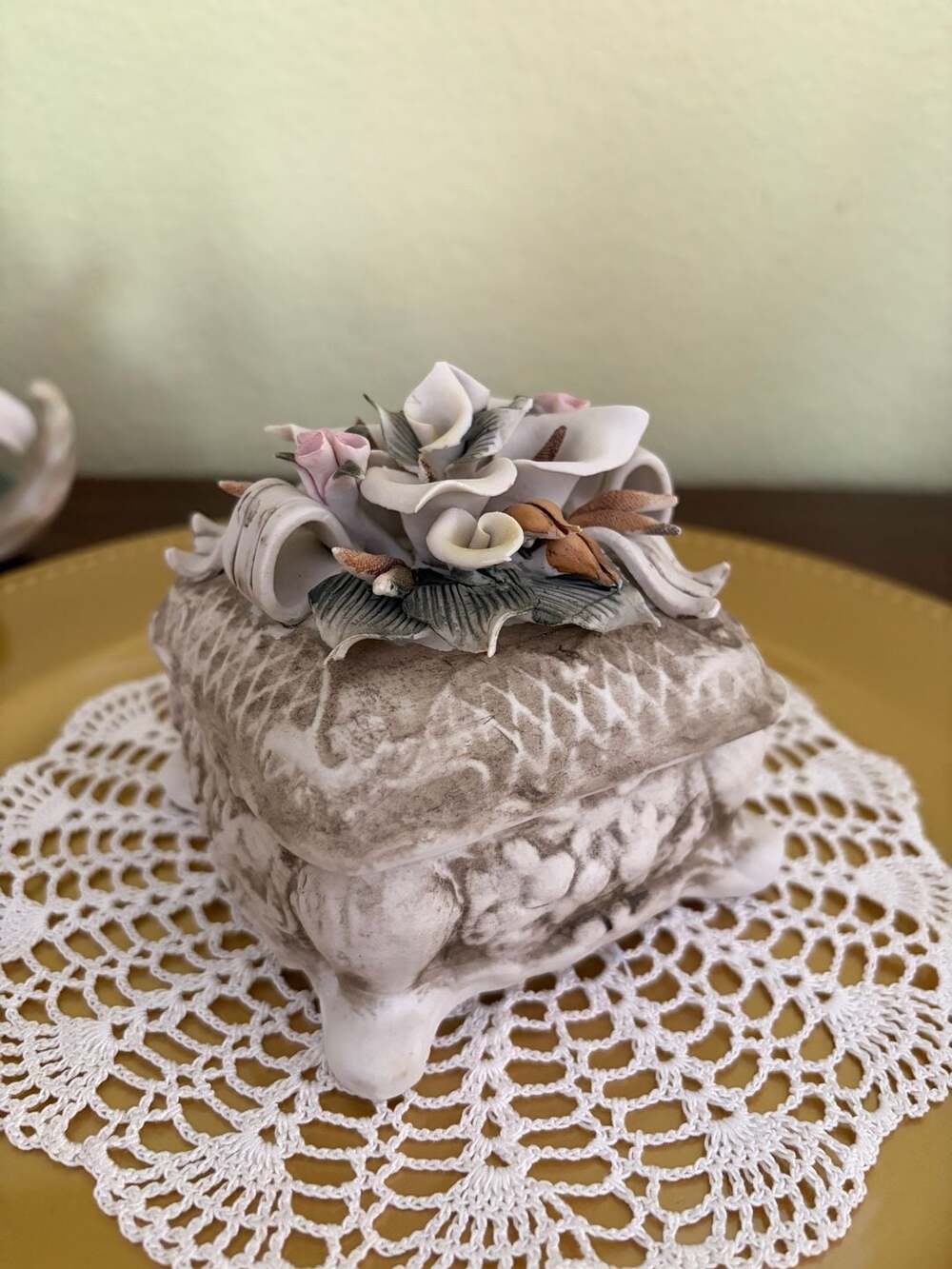 Casa Elite Capodimonte Style Porcelain Floral Trinket Box